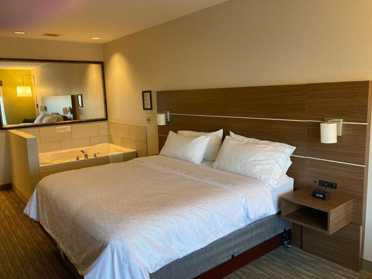 Holiday Inn Express Hotel & Suites Portland By Ihg Exterior foto